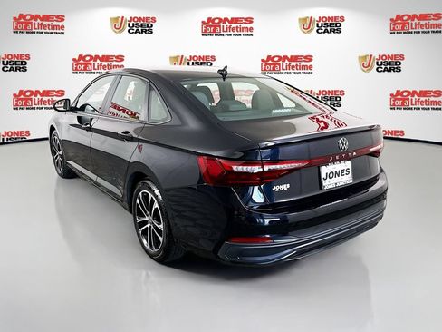 Used 2025 Volkswagen Jetta Sport FWD image 2