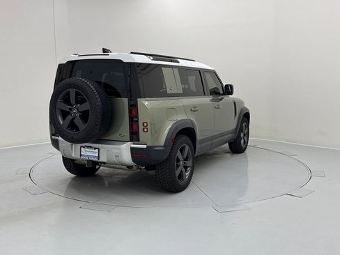 Used 2020 Land Rover Defender 110 SE image 6
