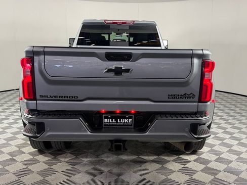 Used 2024 Chevrolet Silverado 3500 High Country w/ Technology Package AWD/4WD image 9