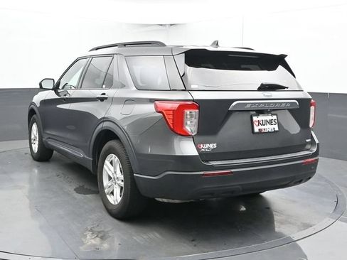Used 2020 Ford Explorer XLT AWD/4WD image 10