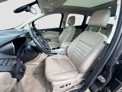 Used 2016 Ford C-MAX Energi SEL w/ Equipment Group 302A image 25