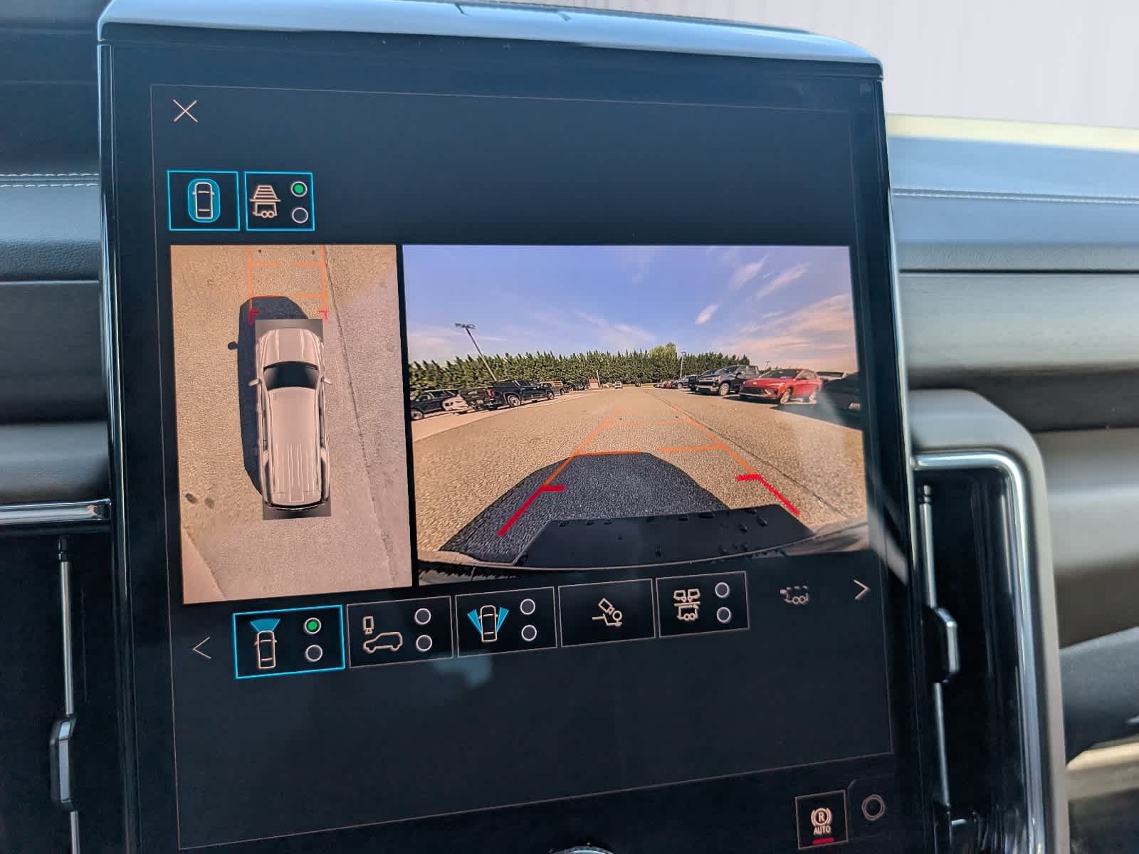 Certified 2026 GMC Yukon XL Denali Ultimate AWD/4WD image 34
