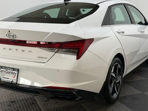 Certified 2023 Hyundai Elantra Limited FWD image 13