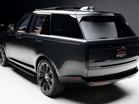 Used 2023 Land Rover Range Rover SE AWD/4WD image 24