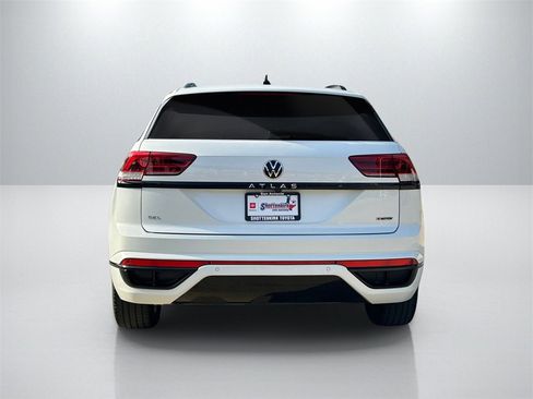 Used 2022 Volkswagen Atlas Cross Sport SEL R-Line image 6