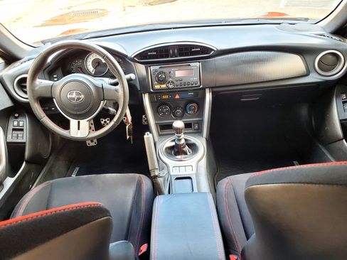 Used 2013 Scion FR-S RWD image 2