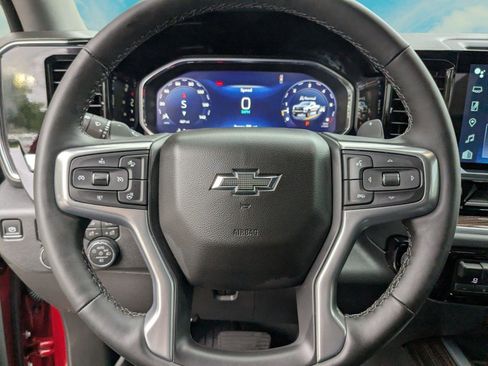 Used 2026 Chevrolet Silverado 1500 LT Trail Boss w/ LT Trail Boss Premium Package AWD/4WD image 9