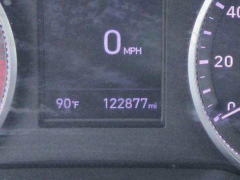 Used 2020 Hyundai Elantra SEL w/ Cargo Package (C1) FWD image 24