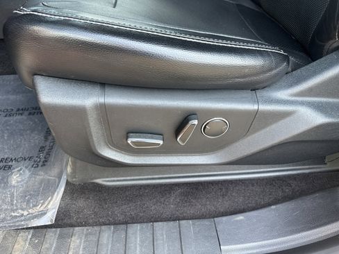 Used 2016 Ford F150 Lariat AWD/4WD image 4