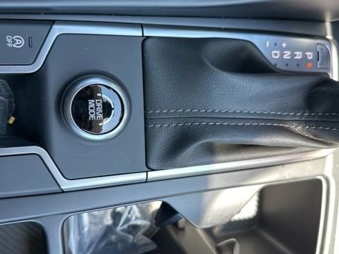 New 2026 Kia Sorento LX FWD image 10