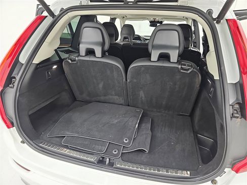 Used 2021 Volvo XC90 T5 Momentum image 19