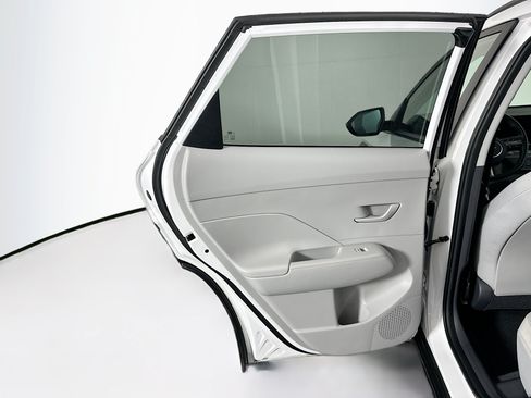 Used 2025 Hyundai Kona SEL FWD image 26