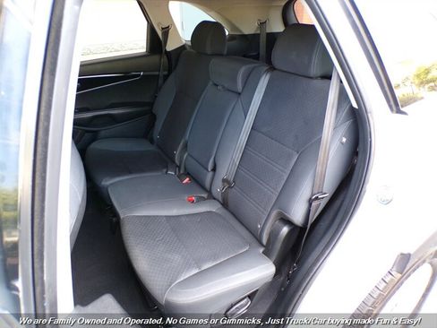 Used 2020 Kia Sorento LX FWD image 21