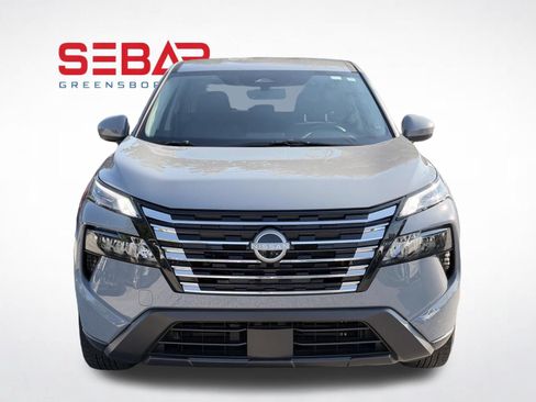 Used 2026 Nissan Rogue SV FWD image 2