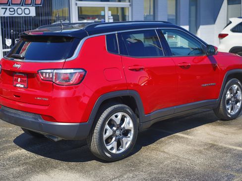 Used 2018 Jeep Compass Limited image 16