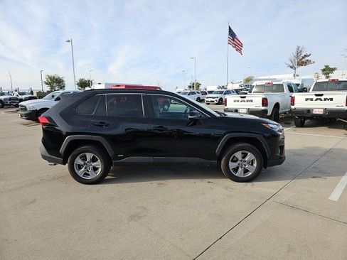 Used 2024 Toyota RAV4 XLE image 7
