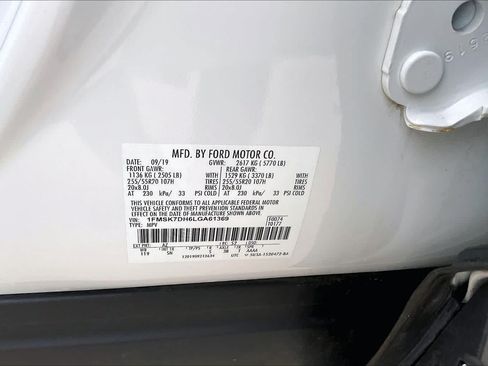 Used 2020 Ford Explorer XLT w/ Equipment Group 202A RWD image 35