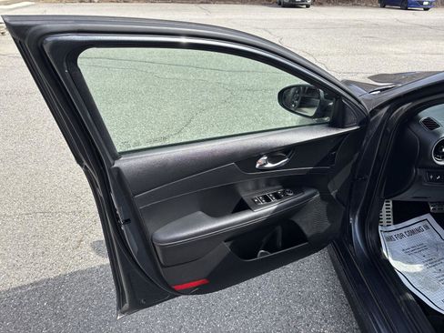 Used 2023 Kia Forte GT-Line image 12