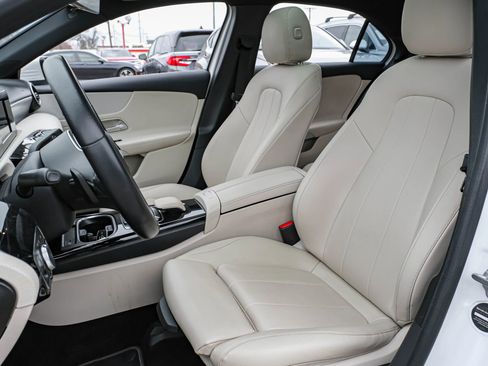 Used 2019 Mercedes-Benz A 220 image 30