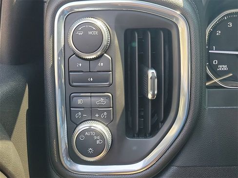 Used 2022 GMC Sierra 2500 SLE w/ SLE Convenience Package image 13