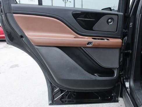 Used 2022 Lincoln Aviator Reserve w/ Elements Package Plus image 31