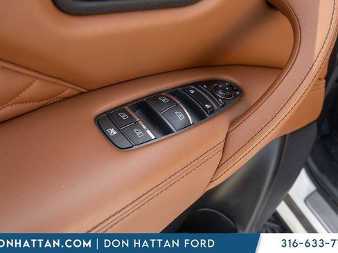 Used 2023 INFINITI QX80 Sensory w/ Cargo Package AWD/4WD image 19