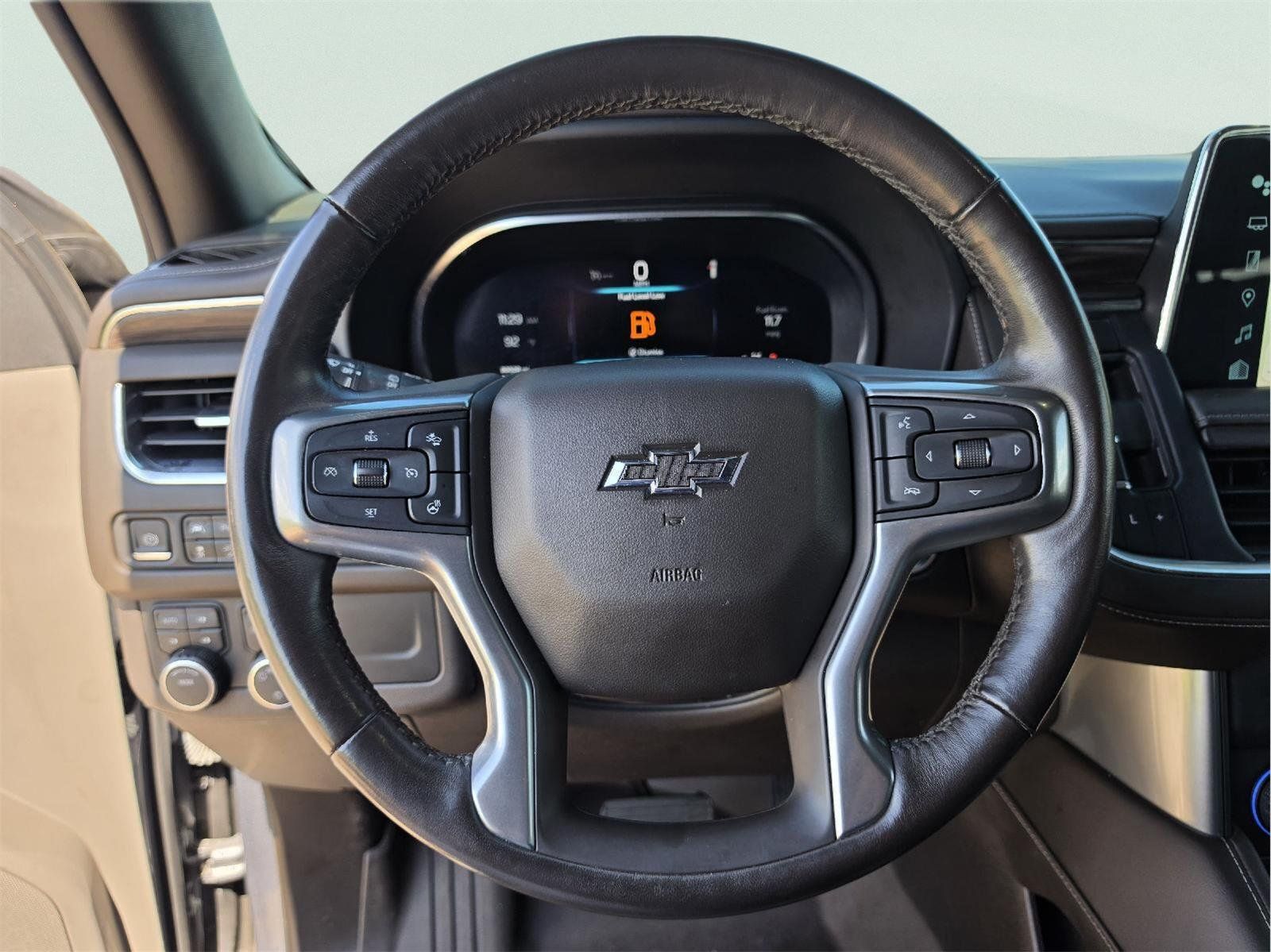 Used 2022 Chevrolet Tahoe Z71 w/ Luxury Package AWD/4WD image 25