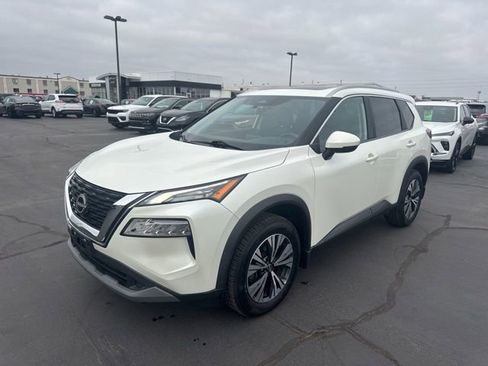 Used 2023 Nissan Rogue SV w/ SV Premium Package image 9