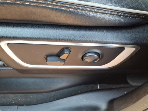 Used 2022 RAM 1500 Laramie w/ Sport Appearance Package image 12