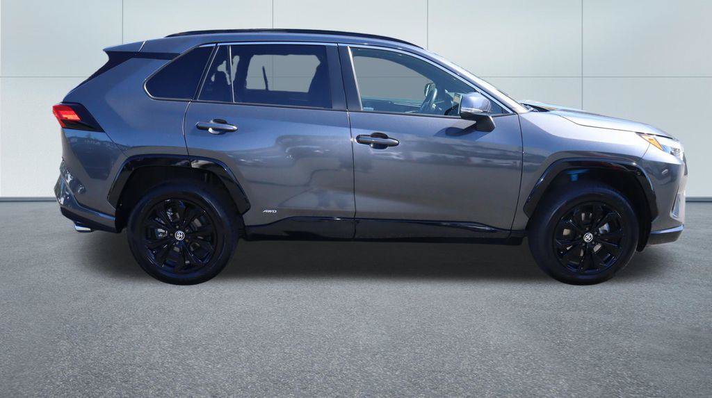 Used 2023 Toyota RAV4 SE w/ Convenience Package AWD/4WD image 9