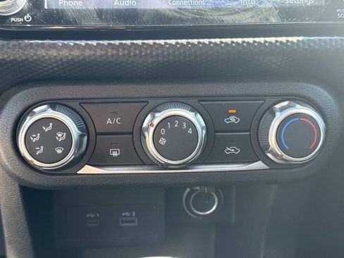 Used 2024 Nissan Kicks SV image 22