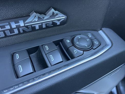 Used 2024 Chevrolet Silverado 1500 High Country w/ Z71 Off-Road Package image 24