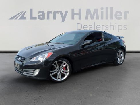 Used 2010 Hyundai Genesis 2.0T image 1