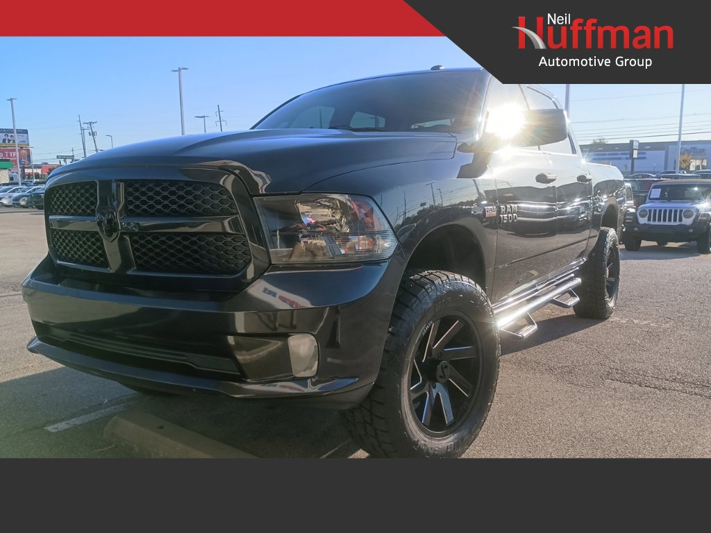 Used 2017 RAM 1500 Express w/ Black Ram 1500 Express Group AWD/4WD image 1