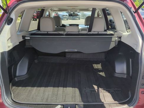 Used 2015 Subaru Forester 2.5i Limited AWD/4WD image 12