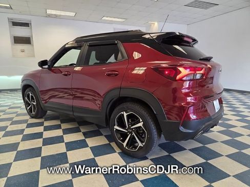 Used 2023 Chevrolet TrailBlazer RS w/ Sun and Liftgate Package image 5