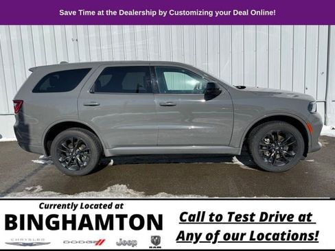 Used 2022 Dodge Durango SXT w/ Blacktop Package image 5
