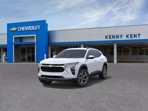 New 2026 Chevrolet Trax LT w/ Driver Confidence Package image 8