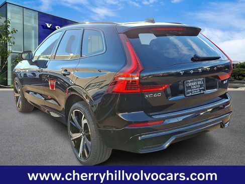 Certified 2023 Volvo XC60 B6 Ultimate w/ Protection Package Premier image 5