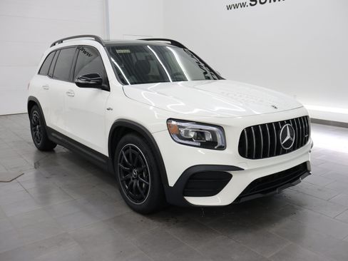 Used 2022 Mercedes-Benz GLB 35 AMG 4MATIC image 2