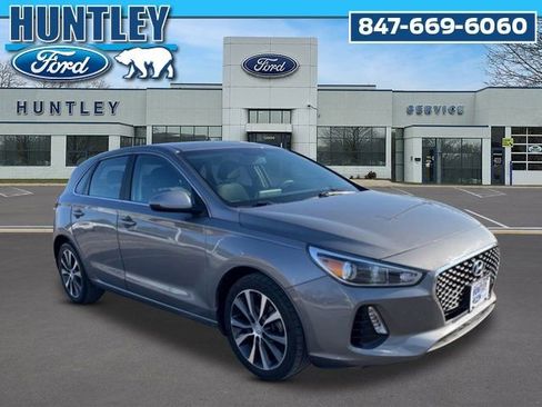 Used 2020 Hyundai Elantra GT image 4