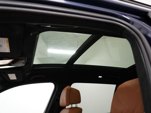 Used 2024 BMW X7 xDrive40i w/ M Sport Package AWD/4WD image 23