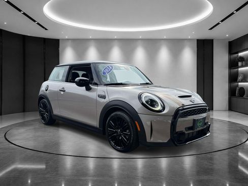 Used 2024 MINI Cooper S FWD image 2