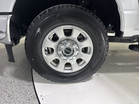 Used 2024 Ford F250 XLT image 5