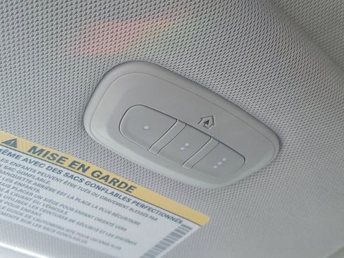 Used 2020 Chrysler Pacifica Touring-L image 25