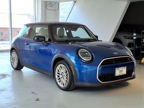 Used 2025 MINI Cooper S FWD image 3