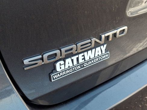 Certified 2020 Kia Sorento LX image 27