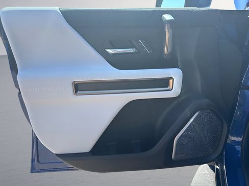 Used 2024 GMC Hummer EV 2X AWD/4WD image 30