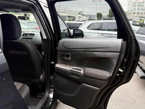 Used 2018 Mitsubishi Outlander Sport ES FWD image 26