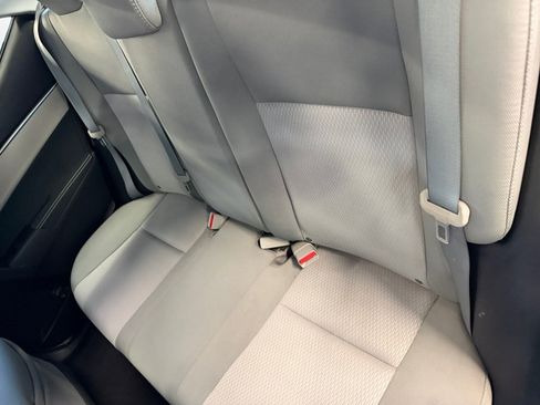 Used 2014 Toyota Corolla LE FWD image 15